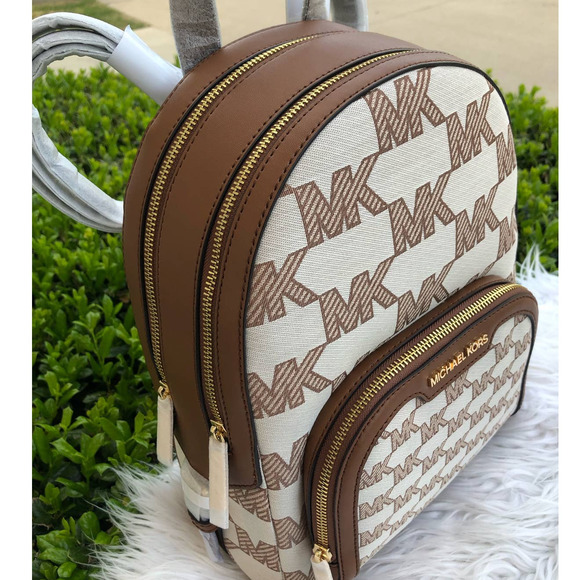 New 🎀 Michael Kors Medium Backpack & Double Zip  Wallet Set - Picture 4 of 16